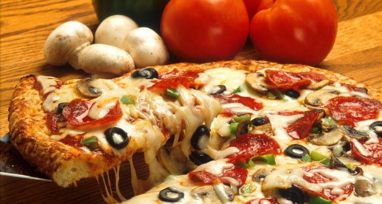 يأتي بيتزا وبيتزا برغر مهرجان لمانشستر لعام 2018